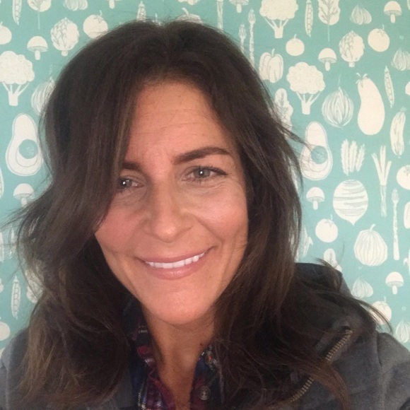 Meet your Posher, Alissa - Picture 1 of 1